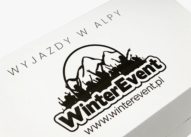 kartony z nadrukiem budujące rozpoznawalność marki, realizacja dla firmy Winter Event